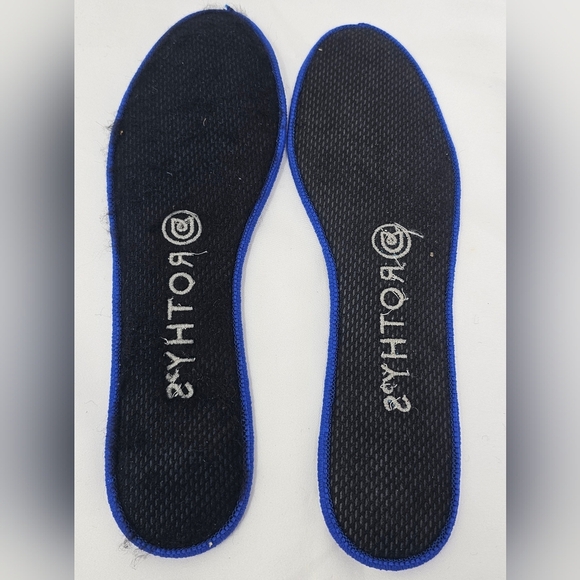 Rothy’s The Flat Size 8.5 US Women’s Bright Red Slip-On Round Toe Flats - Picture 12 of 14